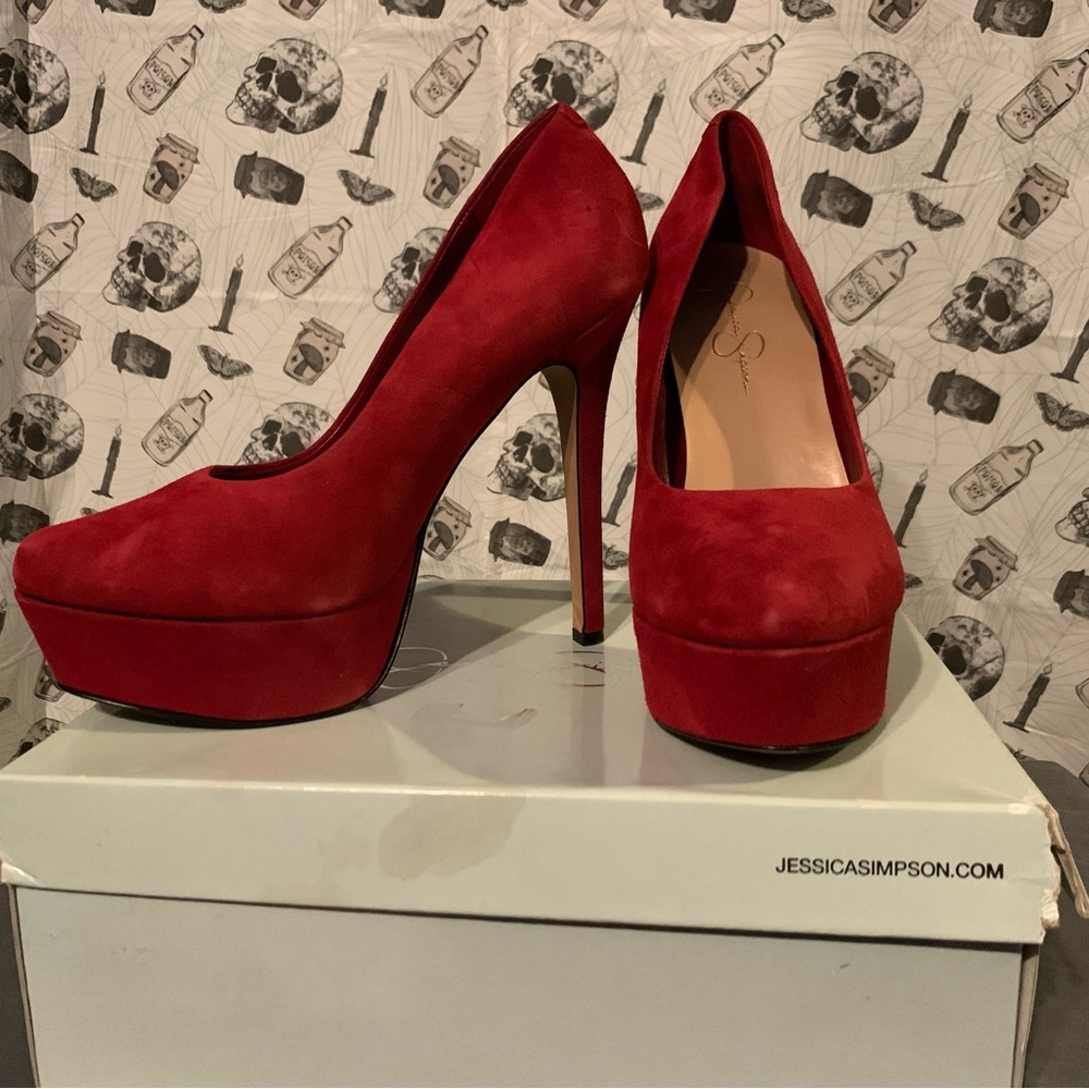 Jessica Simpson Red suede heels
Style: JS-Waleo size 10m